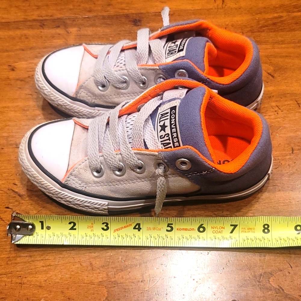 Converse 5/6 year boy